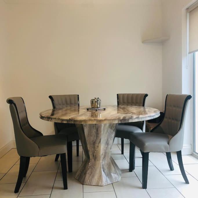 Townhouse Clifden: Located In The Heart Of Connemara Βίλα Εξωτερικό φωτογραφία