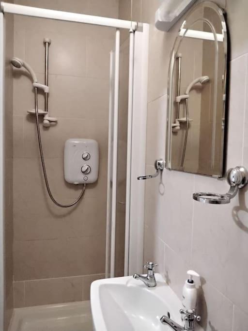 Townhouse Clifden: Located In The Heart Of Connemara Βίλα Εξωτερικό φωτογραφία