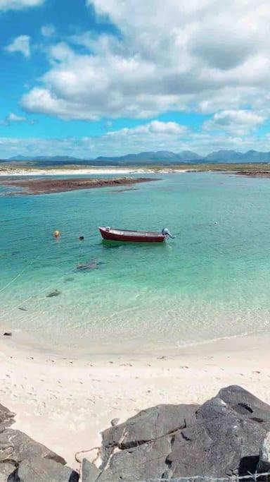 Townhouse Clifden: Located In The Heart Of Connemara Βίλα Εξωτερικό φωτογραφία